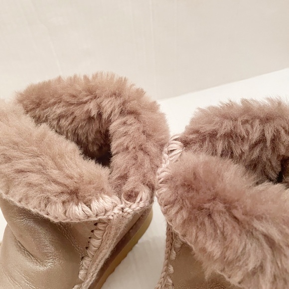 Moun bInner Wedge Short Boot - Picture 3 of 6